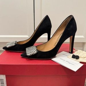 Salvatore Ferragamo Mimi 100 Suede 7B Heels